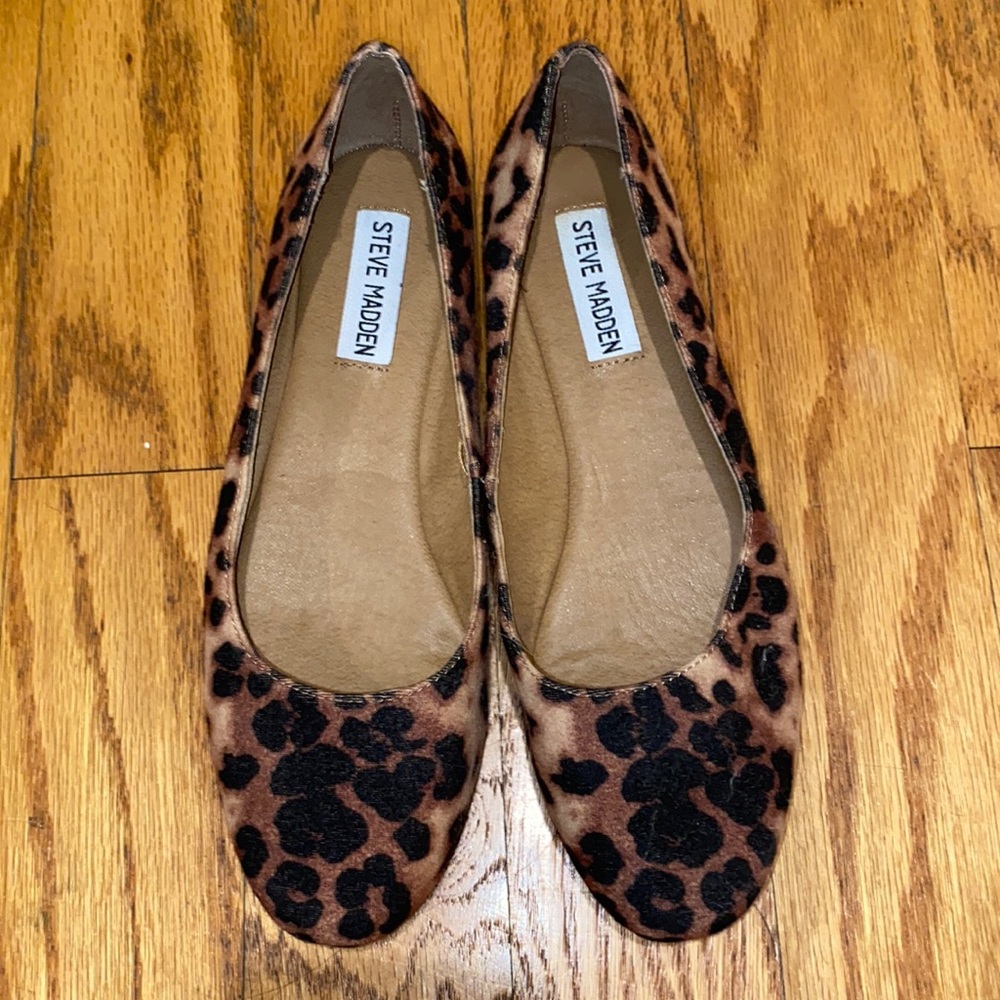 Steve Madden Leopard Flats